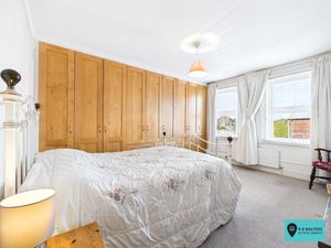 Bedroom- click for photo gallery